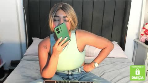 kylie white boobs online show from February 2026 08:28:01 PM