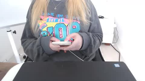 Snapshot of kymchi chatting on May 2026 09:53:01 PM Check Out My NSFW OnlyFans Link On Bio online show from May 2026 09:53:01 PM
