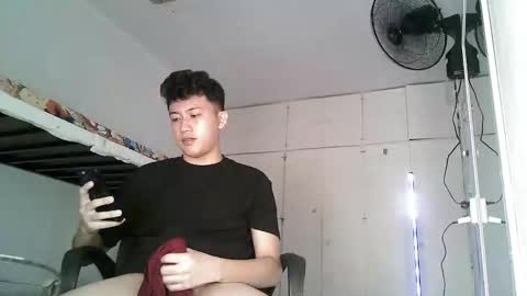 Snapshot of kymer24 chatting on October 2025 01:40:02 PM john online show from October 2025 01:40:02 PM