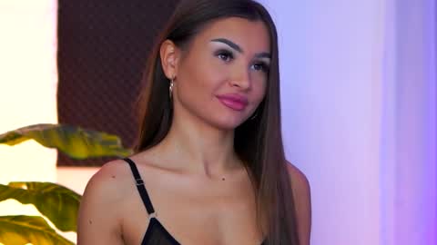 Kyssa online show from October 2025 08:07:01 PM