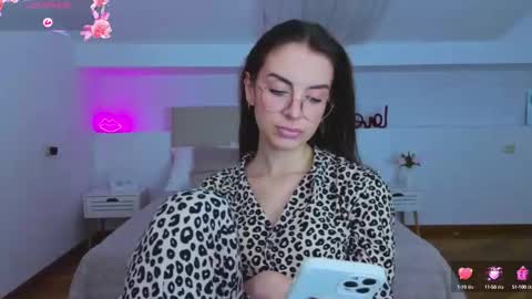 Margo  online show from September 2025 09:09:01 PM