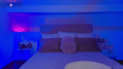 Margo  online show from November 2025 09:43:02 PM