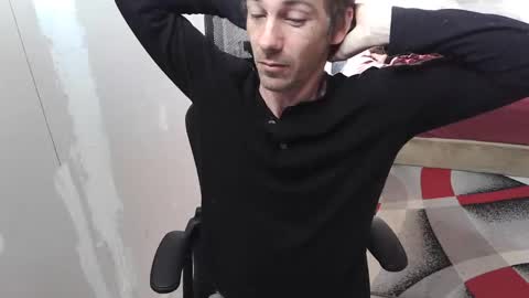 l1v1nth3dr3am online show from October 2025 10:07:01 AM