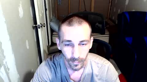 Snapshot of l1v1nth3dr3am chatting on July 2026 04:23:02 AM l1v1nth3dr3am online show from July 2026 04:23:02 AM