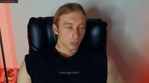 Snapshot of l_adonis_l chatting on April 2026 06:44:02 AM Adonis online show from April 2026 06:44:02 AM