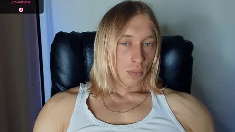 Snapshot of l_adonis_l chatting on May 2026 09:47:02 AM Adonis online show from May 2026 09:47:02 AM