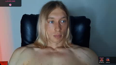 Snapshot of l_adonis_l chatting on May 2026 09:15:02 AM Adonis online show from May 2026 09:15:02 AM