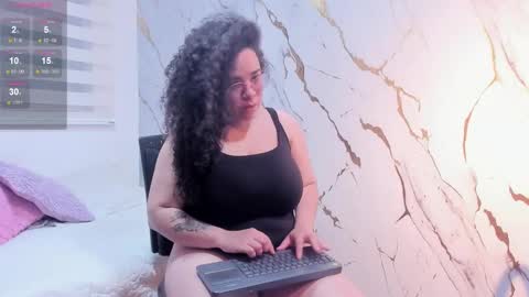 la crespa x online show from February 2025 05:24:02 PM