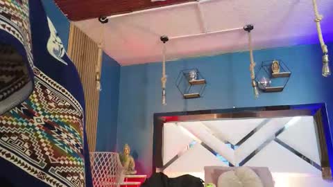 Cris  online show from November 2025 11:10:02 AM