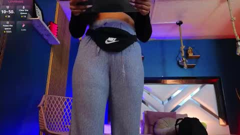 Cris  online show from November 2025 11:13:01 AM