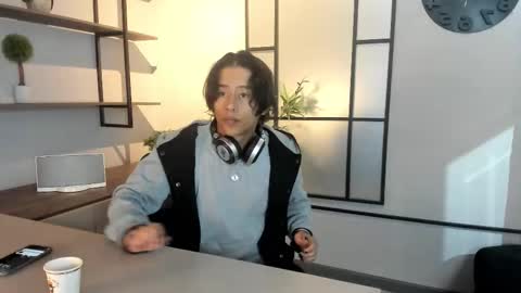 labrinthteasing online show from October 2025 01:54:01 PM