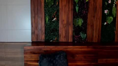 labrinthteasing online show from January 2026 12:07:02 PM