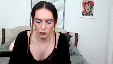 Snapshot of laceyphoenix1 chatting on February 2025 02:40:02 AM Lacey Phoenix online show from February 2025 02:40:02 AM