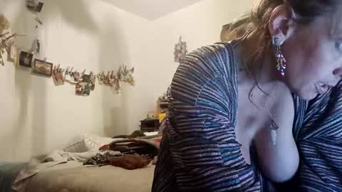lacybell online show from December 2025 01:55:01 AM