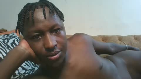 Snapshot of ladiesfun chatting on December 2024 01:10:01 AM ladiesfun online show from December 2024 01:10:01 AM