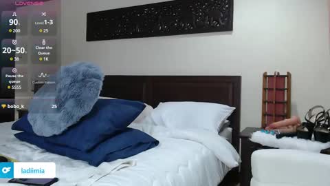 Mia online show from December 2024 06:38:02 PM