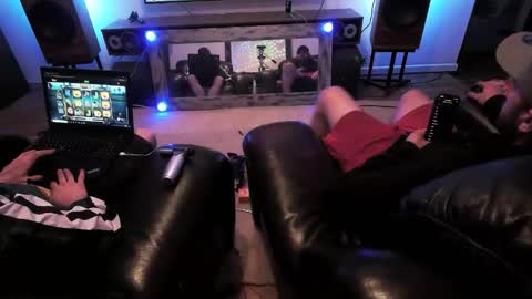 Hectic online show from October 2025 08:20:01 PM