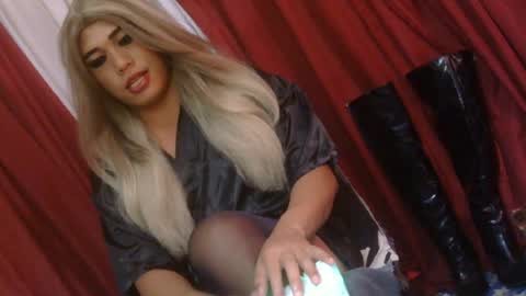 Snapshot of lady_athenax chatting on July 2026 02:14:01 AM Athena online show from July 2026 02:14:01 AM