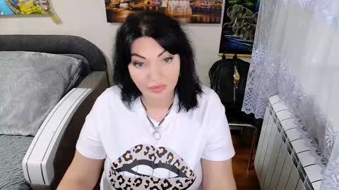 lady_boom_ online show from November 2025 05:12:02 PM