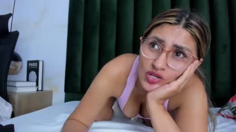Snapshot of lady_falcon chatting on January 2025 08:11:02 AM LADY online show from January 2025 08:11:02 AM