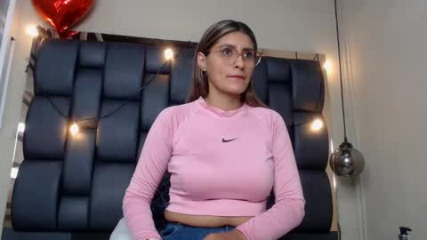 Snapshot of lady_falcon chatting on February 2025 01:43:02 AM LADY online show from February 2025 01:43:02 AM