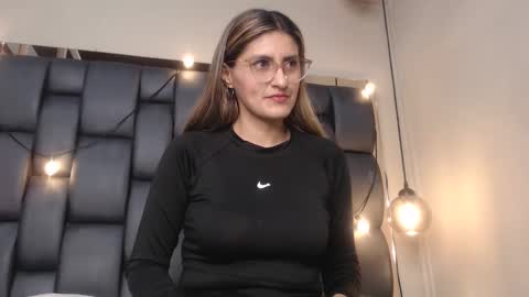 Snapshot of lady_falcon chatting on March 2025 02:51:02 AM LADY online show from March 2025 02:51:02 AM