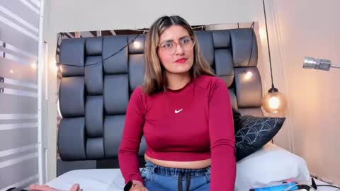 Snapshot of lady_falcon chatting on September 2025 02:02:01 AM LADY online show from September 2025 02:02:01 AM