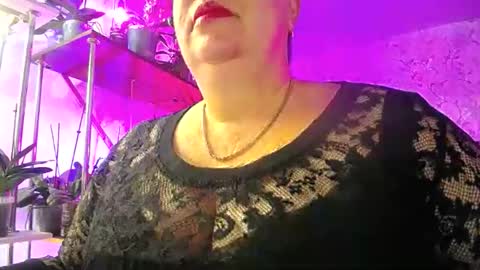 Lady Gloria online show from October 2025 04:24:01 AM