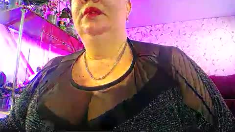 Snapshot of lady_gloria chatting on April 2026 06:31:02 AM Lady Gloria online show from April 2026 06:31:02 AM