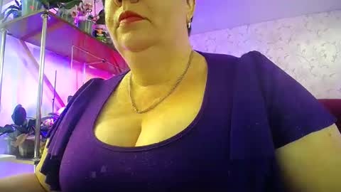 Snapshot of lady_gloria chatting on May 2026 06:32:03 AM Lady Gloria online show from May 2026 06:32:03 AM
