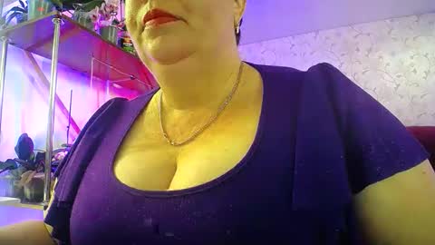 Snapshot of lady_gloria chatting on May 2026 06:54:02 AM Lady Gloria online show from May 2026 06:54:02 AM