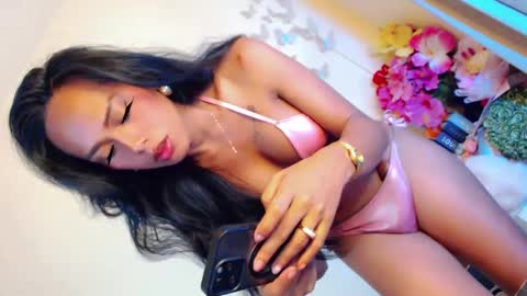 Stella online show from January 2025 01:05:02 AM