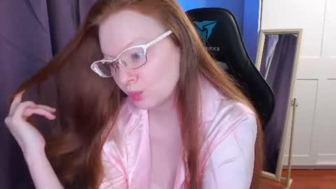 Snapshot of lady_inari chatting on June 2026 10:14:02 PM Angelika online show from June 2026 10:14:02 PM