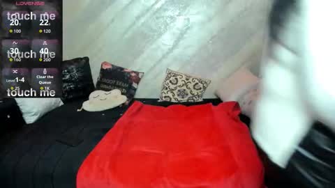 lady lauren online show from November 2025 06:02:01 AM