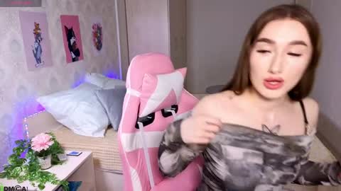 Olivia online show from April 2026 01:28:02 AM