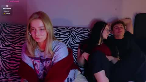 KENDALL  NATHANPVT IS OPEN online show from October 2025 04:27:01 PM