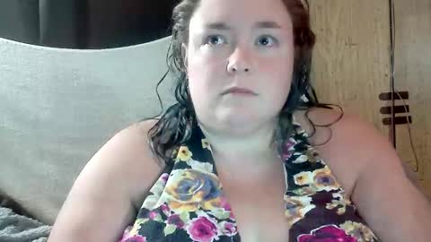 Snapshot of lady_lynns_shadow chatting on October 2025 08:31:01 PM Lady Lynns Shadow online show from October 2025 08:31:01 PM