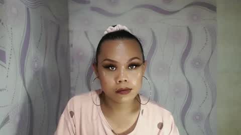 lady_shane26 online show from May 2026 06:33:01 AM