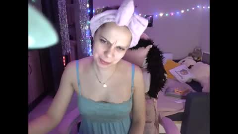 lady_smile69 online show from December 2024 05:20:01 AM