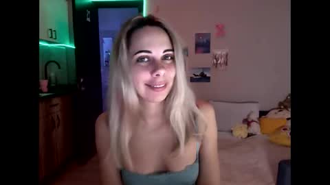 lady_smile69 online show from September 2025 05:35:02 PM