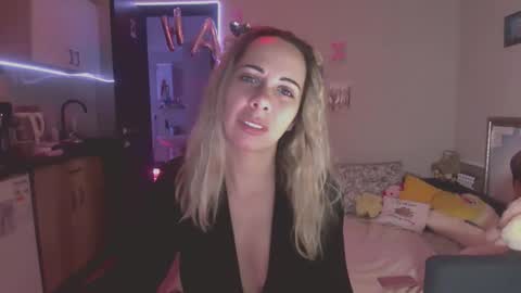 lady_smile69 online show from October 2025 01:12:02 AM