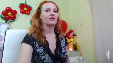 Sima Ladybigsmile online show from February 2025 11:00:02 PM