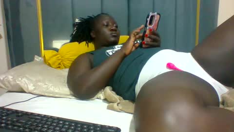 lindah32 online show from December 2024 11:51:01 PM