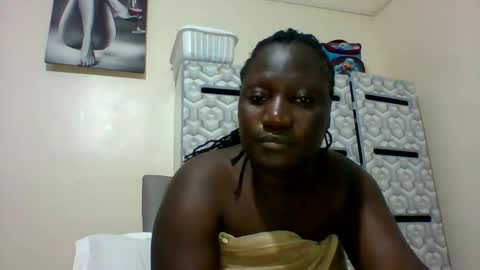 lindah32 online show from January 2025 08:13:02 PM