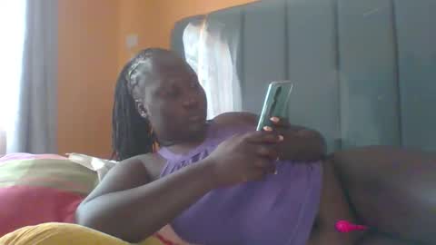 lindah32 online show from September 2025 09:25:02 AM