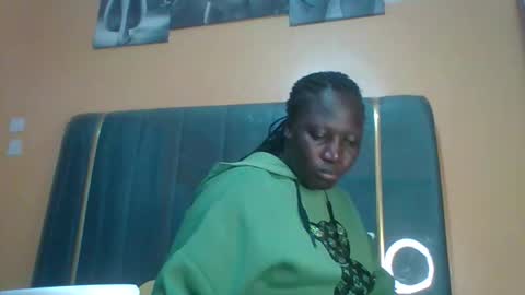 lindah32 online show from March 2026 09:54:02 PM