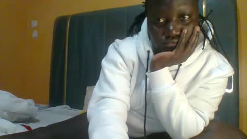 lindah32 online show from April 2026 09:26:01 PM