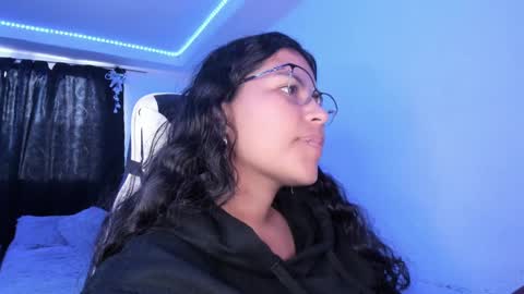  Lady  online show from December 2024 10:30:01 PM