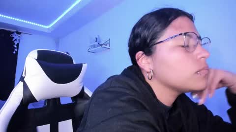  Lady  online show from December 2024 12:35:02 AM