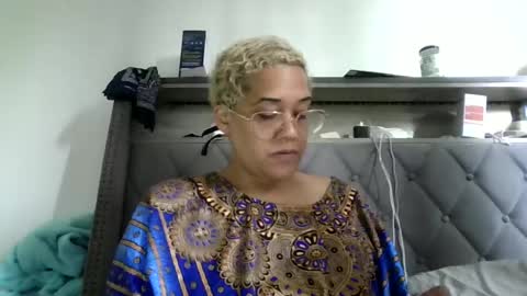 Snapshot of ladycinnabon chatting on June 2026 05:39:02 PM Stephanie online show from June 2026 05:39:02 PM
